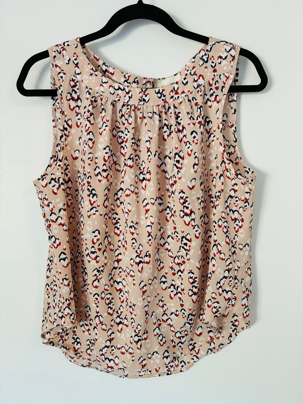 Melloday Light Tan Graphic Print Sleeveless Blouse Size M